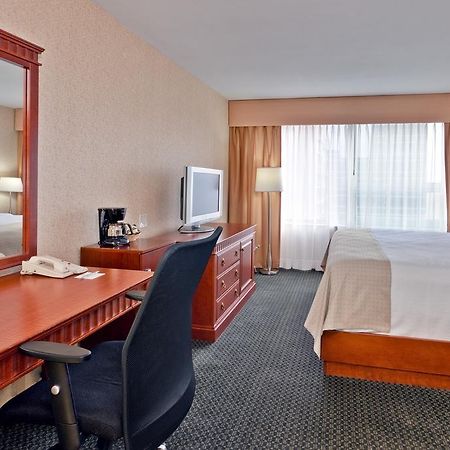 Holiday Inn Montreal Midtown Pokój zdjęcie
